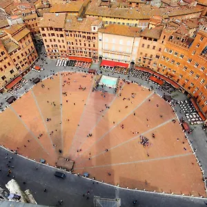 Apartamento Stilmoderno In Siena's Historic Center, Just Steps From Piazza Del Campo